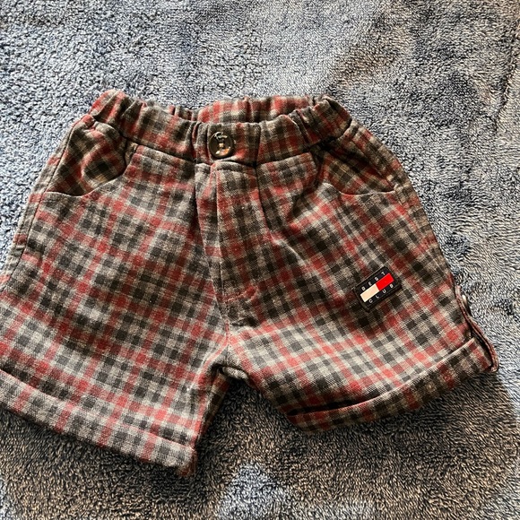 Checkered Vest & Shorts with grey t-shirt - Picture 2 of 4